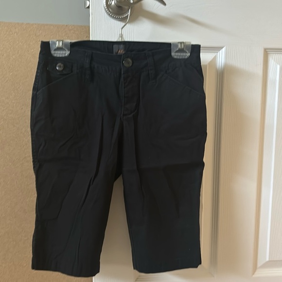 Jag shorts - Picture 1 of 1